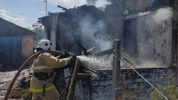В селе Бабенково Кировского района сгорел частный жилой дом