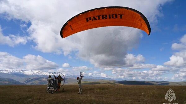 Федор Конюхов и Игорь Потапкин установили рекорд высоты для экипажа паралета из двух человек
