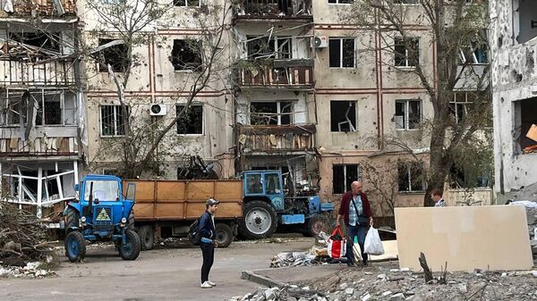 В Новой Каховке восстановили подачу света, газа и воды в разрушенные в результате удара ВСУ дома