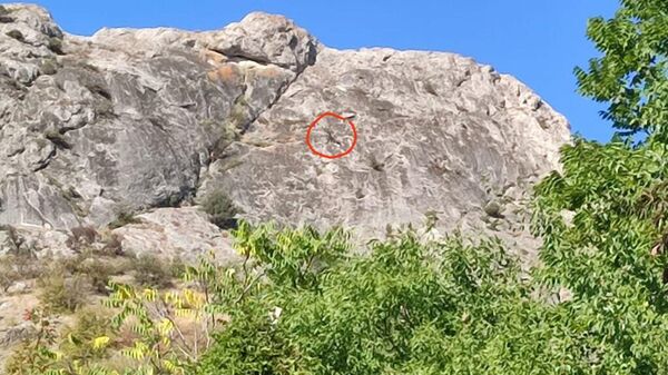 Турист застрял на скальном выступе хребта Таракташ в Судаке
