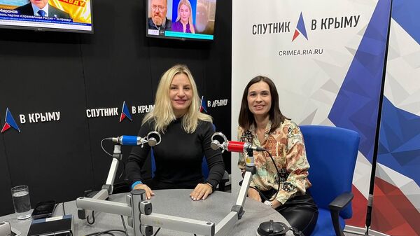 Ольга Торубарова в студии радио Спутник в Крыму