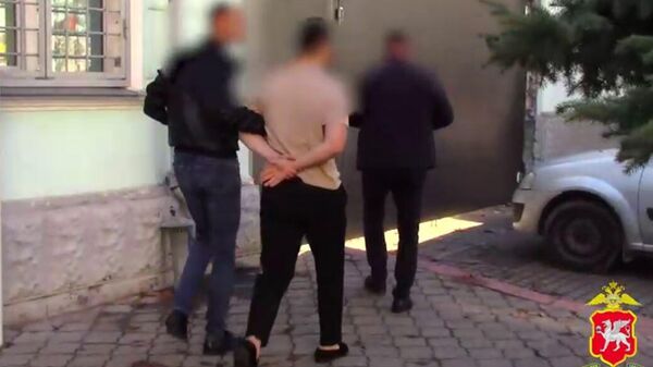 Сотрудники уголовного розыска в Керчи по горячим следам задержали скрывшегося с места ДТП
