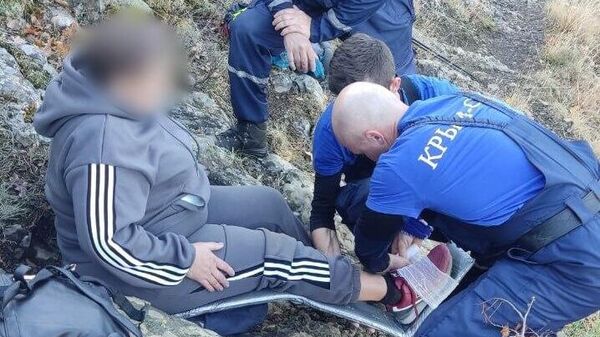 На горе Аю-Даг в Крыму спасли туристку