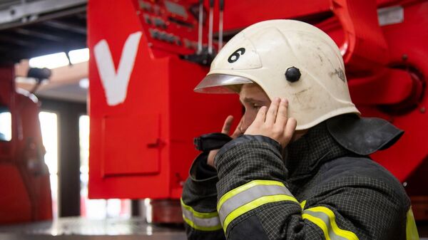 Пожарные МЧС России