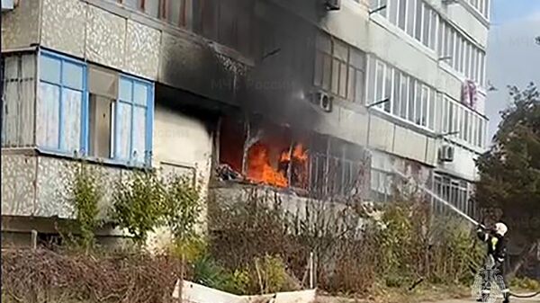 На пожаре в Феодосии спасли 10 человек