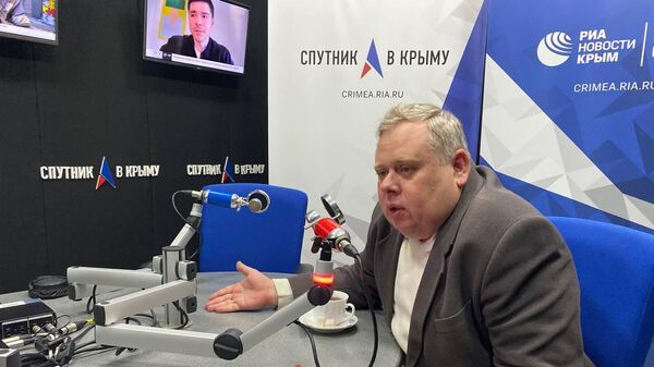 Андрей Ишин в студии радио Спутник в Крыму  