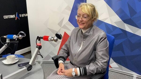 Ирина Кивико в студии радио Спутник в Крыму 