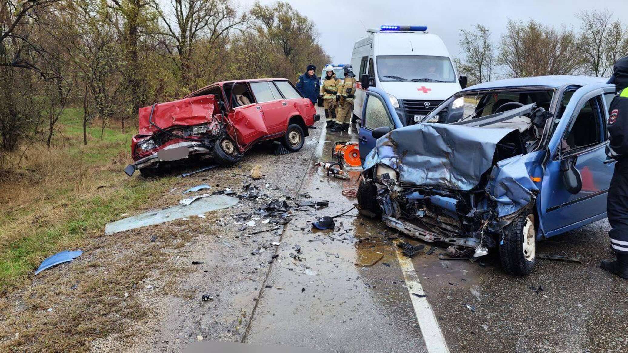 Четыре человека погибли в лобовой аварии в Советском районе - РИА Новости  Крым, 19.11.2023