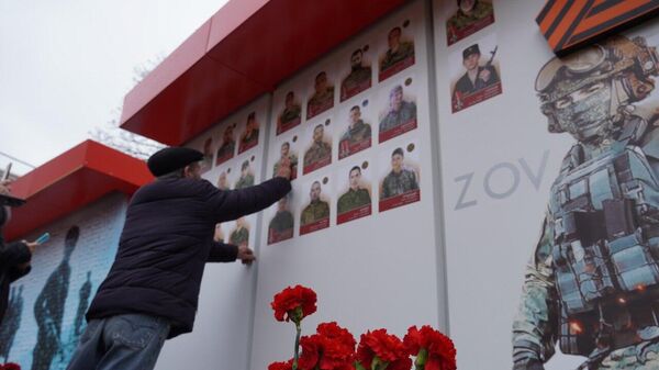 Композицию Герои Керчи открыли в честь погибших в ходе СВО керчанах