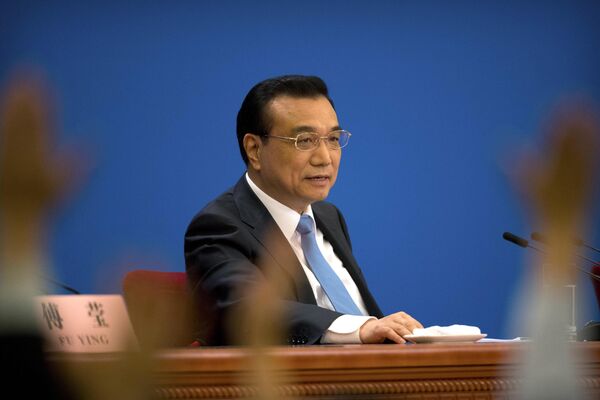 Премьер-министр Китая Ли Кэцян на пресс-конференции в Пекине