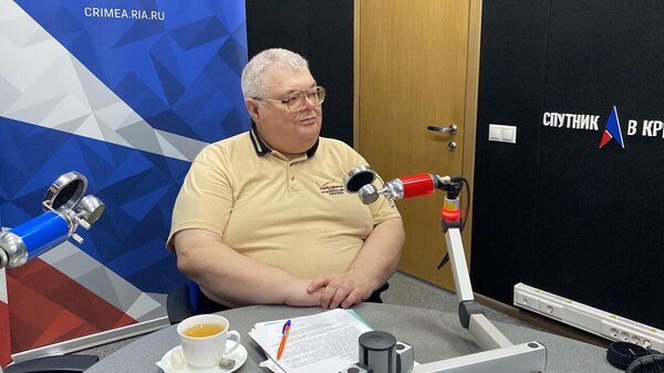 Андрей Чернов в студии радио Спутник в Крыму 