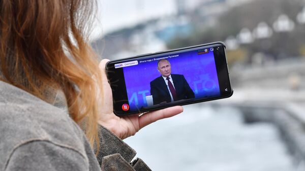 Трансляция Прямой линии и большой пресс-конференции президента РФ В. Путина