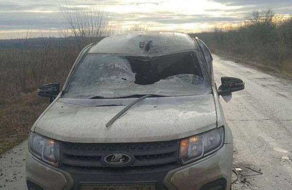 ВСУ сбрасывают взрывчатку с дронов на гражданские автомобили в Херсонской области