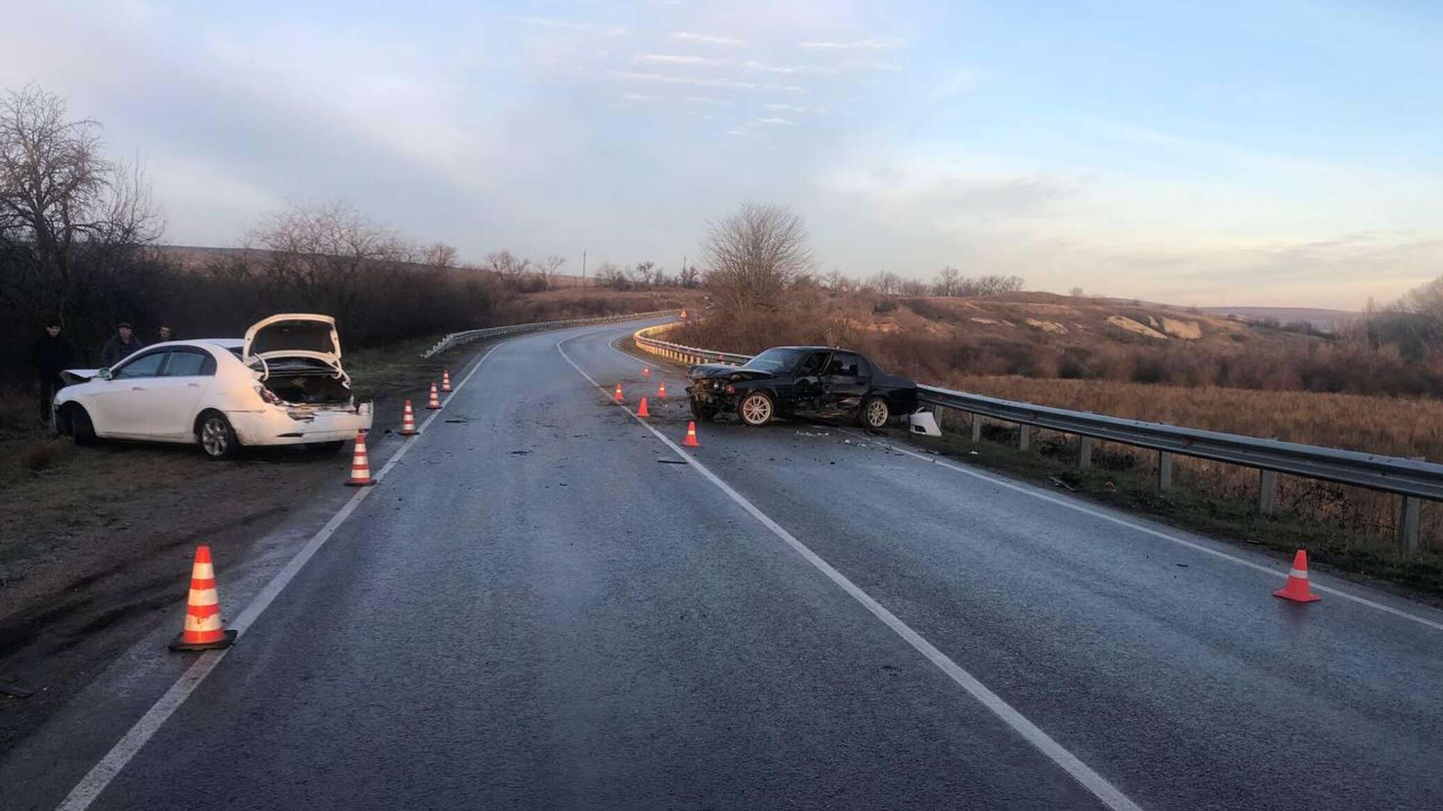 Занесло на встречку: три человека пострадали в ДТП под Белогорском - РИА  Новости Крым, 03.01.2024