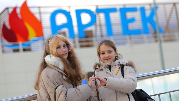 Провести один день новогодних каникул в Артеке смогли дети военнослужащих – участников СВО