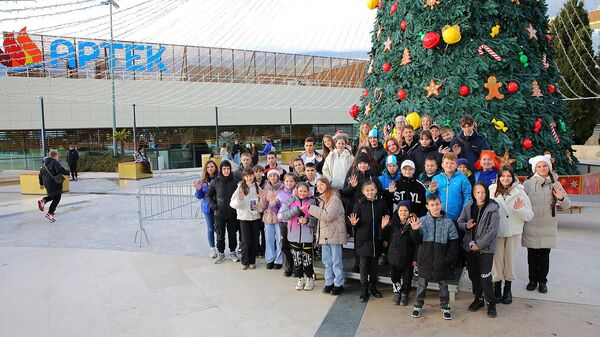 Провести один день новогодних каникул в Артеке смогли дети военнослужащих – участников СВО