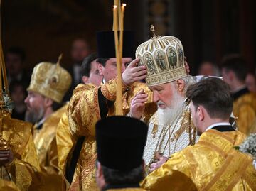 Благословленный богами начинает промышленную