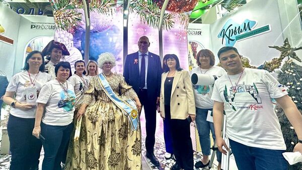 Николай Валуев посетил крымский стенд выставки-форума Россия
