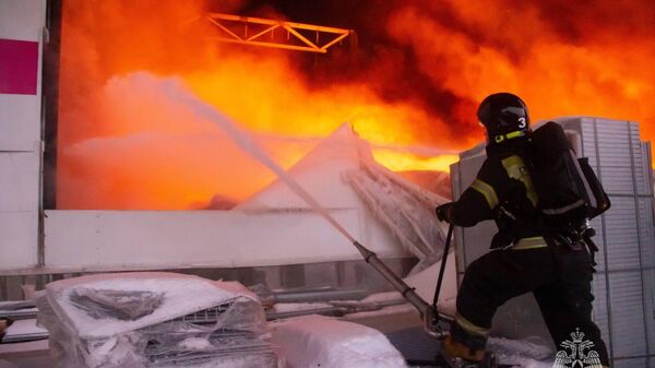 Пожар на складе Wildberries в Санкт-Петербурге