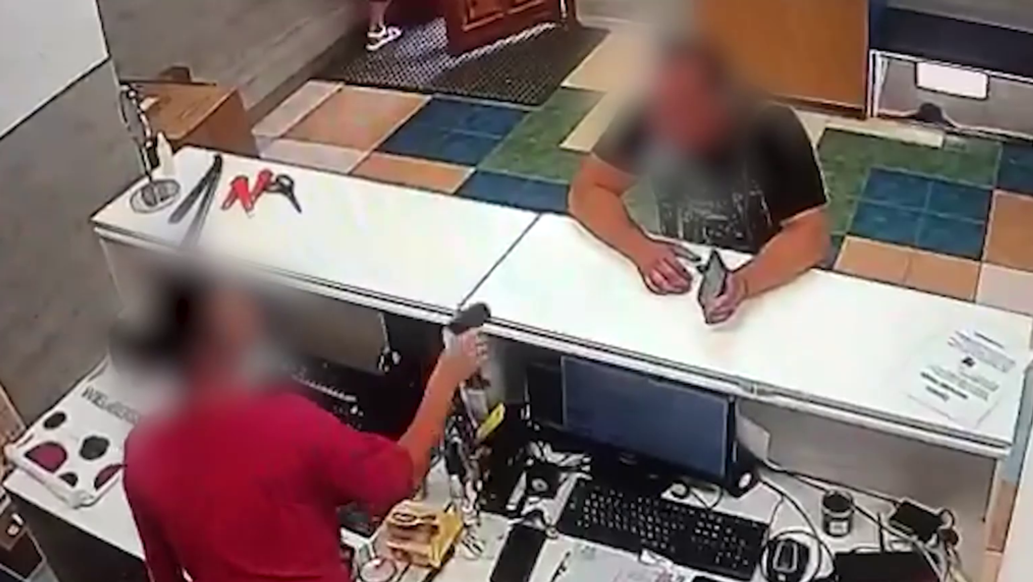 парни на пляже в крыму. красивые парни крым. парни на пляже в крыму. мужчина в крыму. борзенков дмитрий александрович.