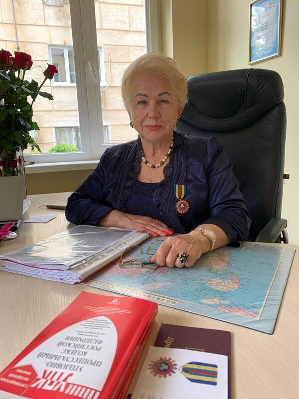Валентина Федоровна Голикова на рабочем месте Валентина Федоровна Голикова на рабочем месте
