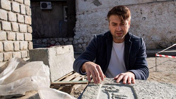 Архитектор Денис Трофименко рассказывает о реставрации старинного фонтана в Алупке