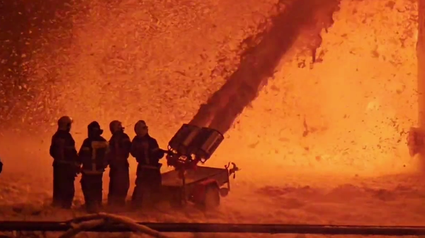 Пожар на нефтебазе в Курской области