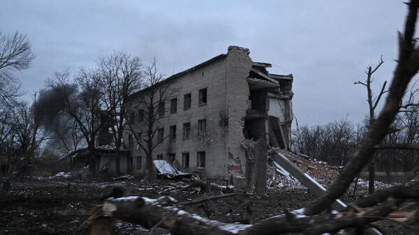 Жилой дом, поврежденный в результате обстрела на территории освобожденной Авдеевки