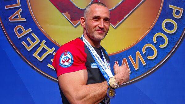 Аметхан Абдураманов, чемпион мира и пятикратный чемпион России по пара-армрестлингу