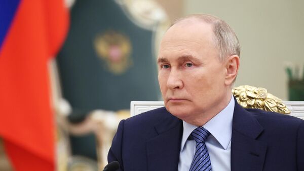 Президент РФ В. Путин встретился с победителями конкурса управленцев Лидеры России