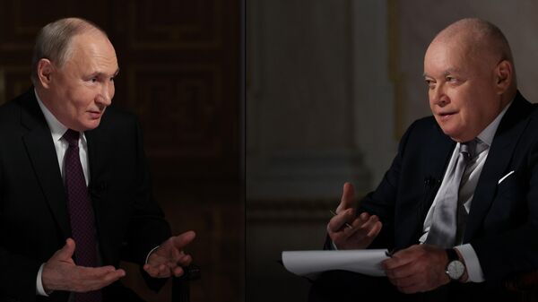 Президент РФ Владимир Путин дал интервью генеральному директору медиагруппы Россия сегодня Дмитрию Киселеву