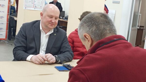 Губернатор Севастополя Михаил Развожаев проголосовал на выборах президента
