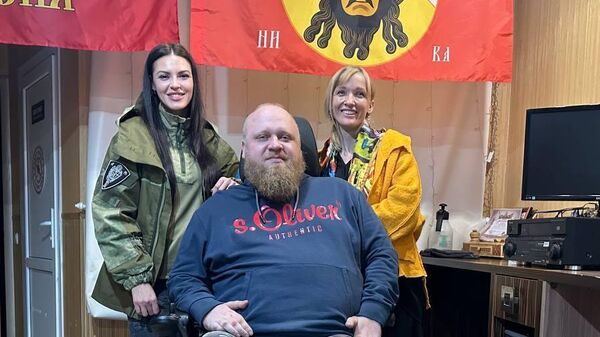 Волонтер на коляске ездит из Крыма в зону СВО с помощью для бойцов и детей