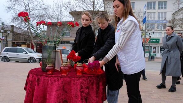В Судаке организован стихийный мемориал в память о жертвах теракта в Крокус Сити Холле