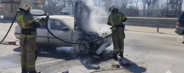 В Симферополе горел автомобиль