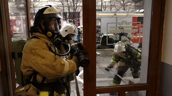 Подразделения МЧС провели пожарно-тактические учения в симферопольском кинотеатре
