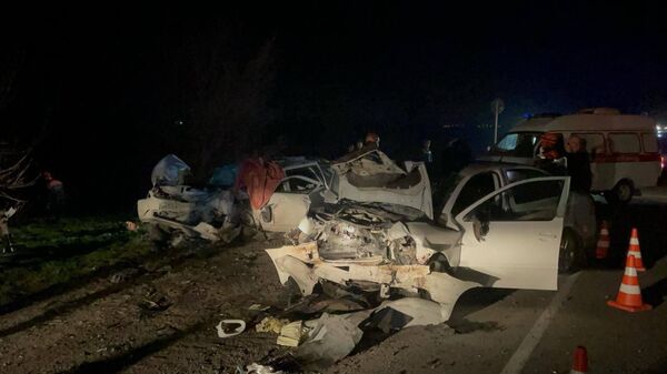 В ДТП на Кубани погиб водитель и пострадали четверо несовершеннолетних