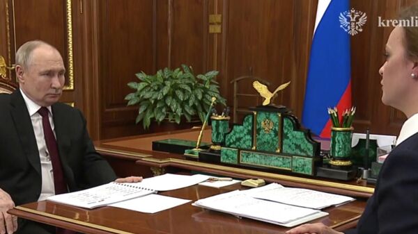 
Владимир Путин провёл встречу с председателем фонда Защитники Отечества Анной Цивилёвой