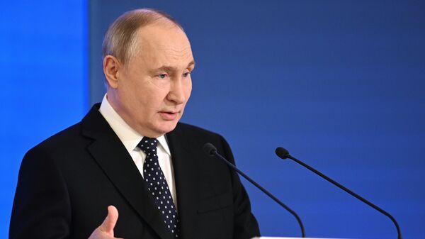 Президент Владимир Путин принял участие в съезде Федерации независимых профсоюзов России