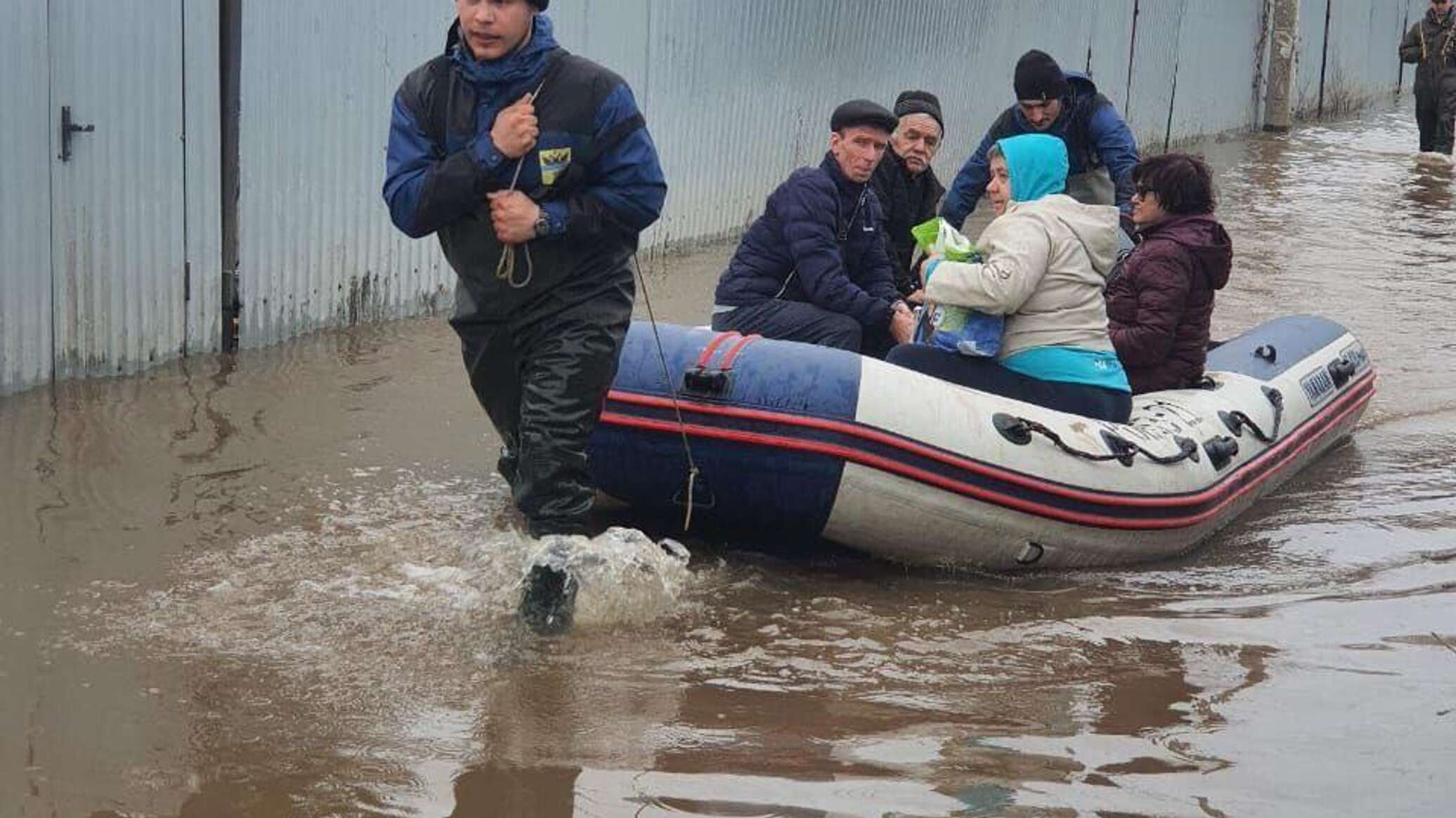 В Оренбургской области заявили о принудительной эвакуации из зоны ЧС - РИА  Новости Крым, 06.04.2024