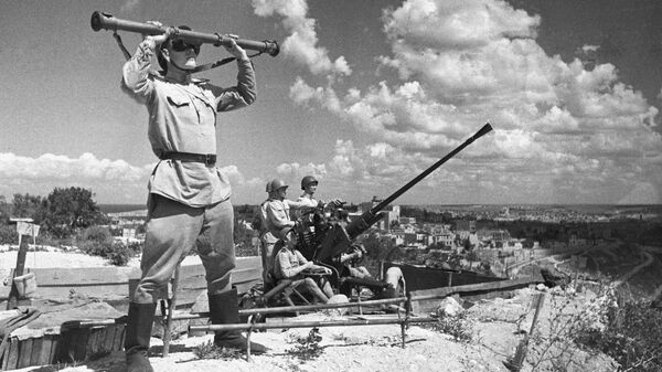  Освобождение Севастополя от немецко-фашистских захватчиков в результате Крымской наступательной операции.