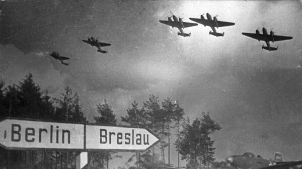 Великая Отечественная война 1941-1945 гг. Аэропорт на автостраде Бреслау-Берлин