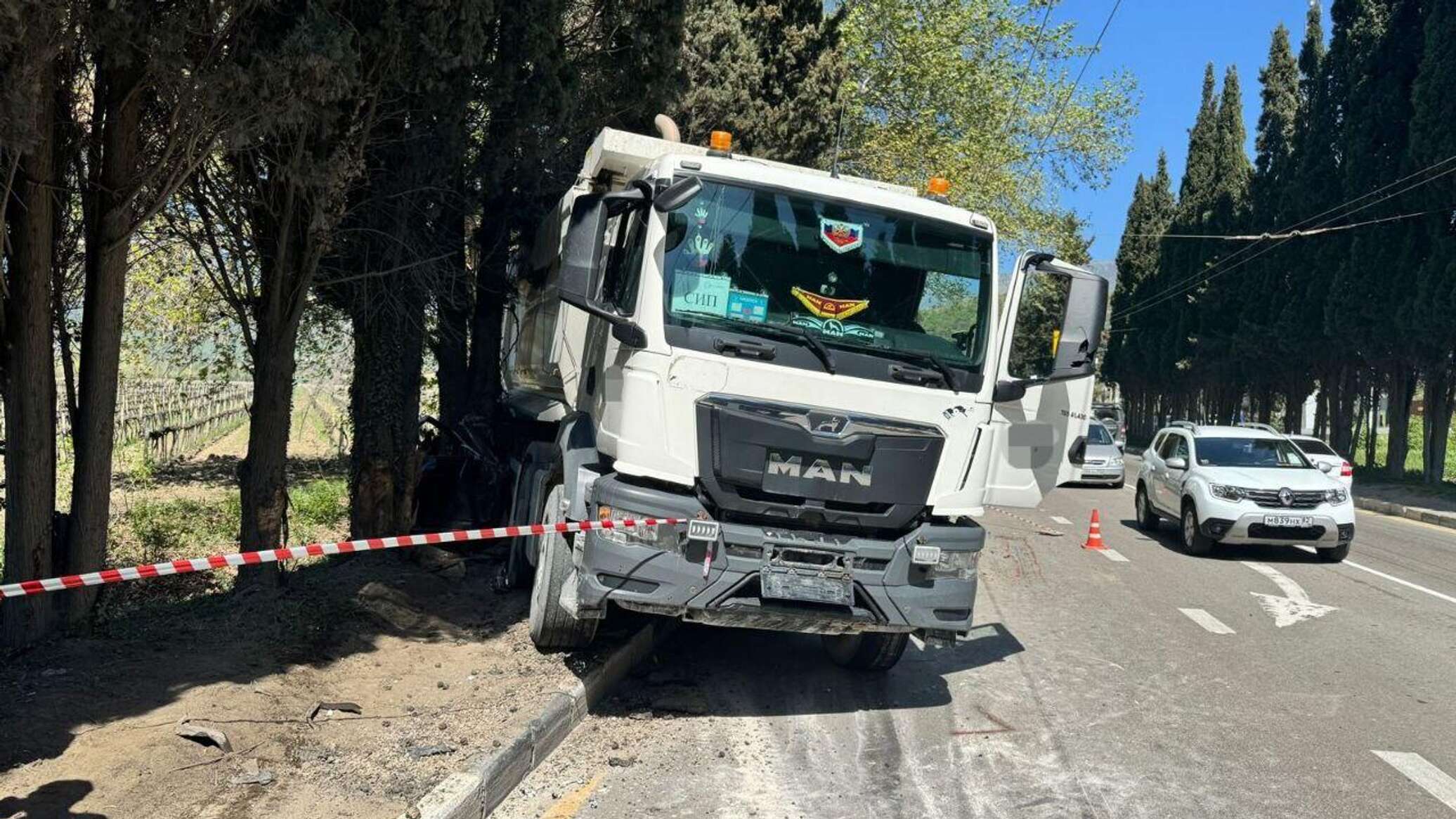 Расследование смертельного ДТП в Алуште контролирует прокуратура Крыма -  РИА Новости Крым, 13.04.2024