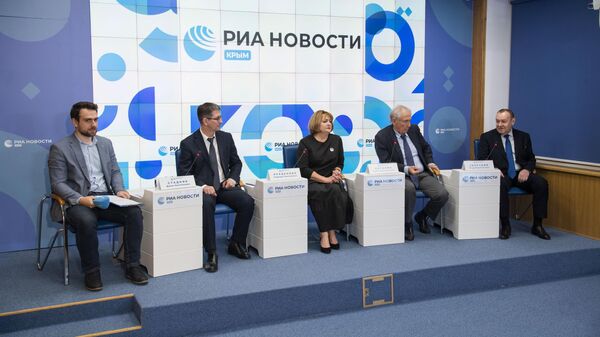 Пресс-конференция Социальное партнерство в центре первомайских инициатив Крыма