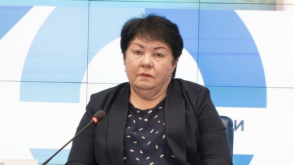 Начальник управления по надзору и контролю за соблюдением законодательства в сфере образования Елена Санталова