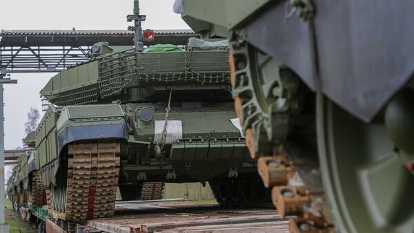 Уралвагонзавод отправил в российские войска очередные эшелоны современных танков