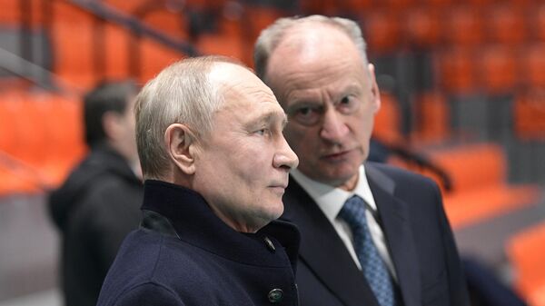 Президент РФ Владимир Путин и Николай Патрушев