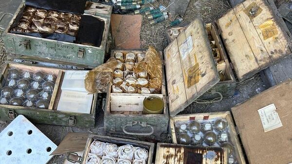 В Авдеевке обнаружены заминированные схроны со взрывчаткой и гранатами