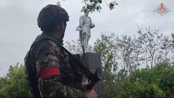 В Харьковской области патрули РФ обеспечивают контроль в освобожденных населенных пунктах