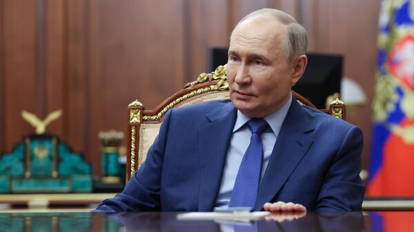 Президент Владимир Путин провел встречу со спикером Госдумы РФ В. Володиным